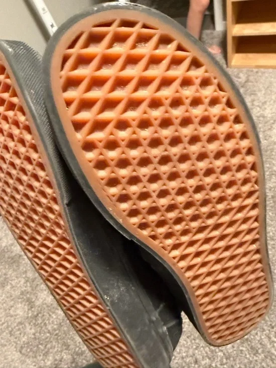 Vans - Picture 2 of 3